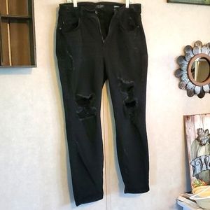 Judy Blue Black Boyfriend cut distressed denim. Sz 14W 28" inseam